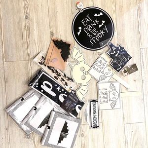 Mixed bundle of Halloween decoration by Target